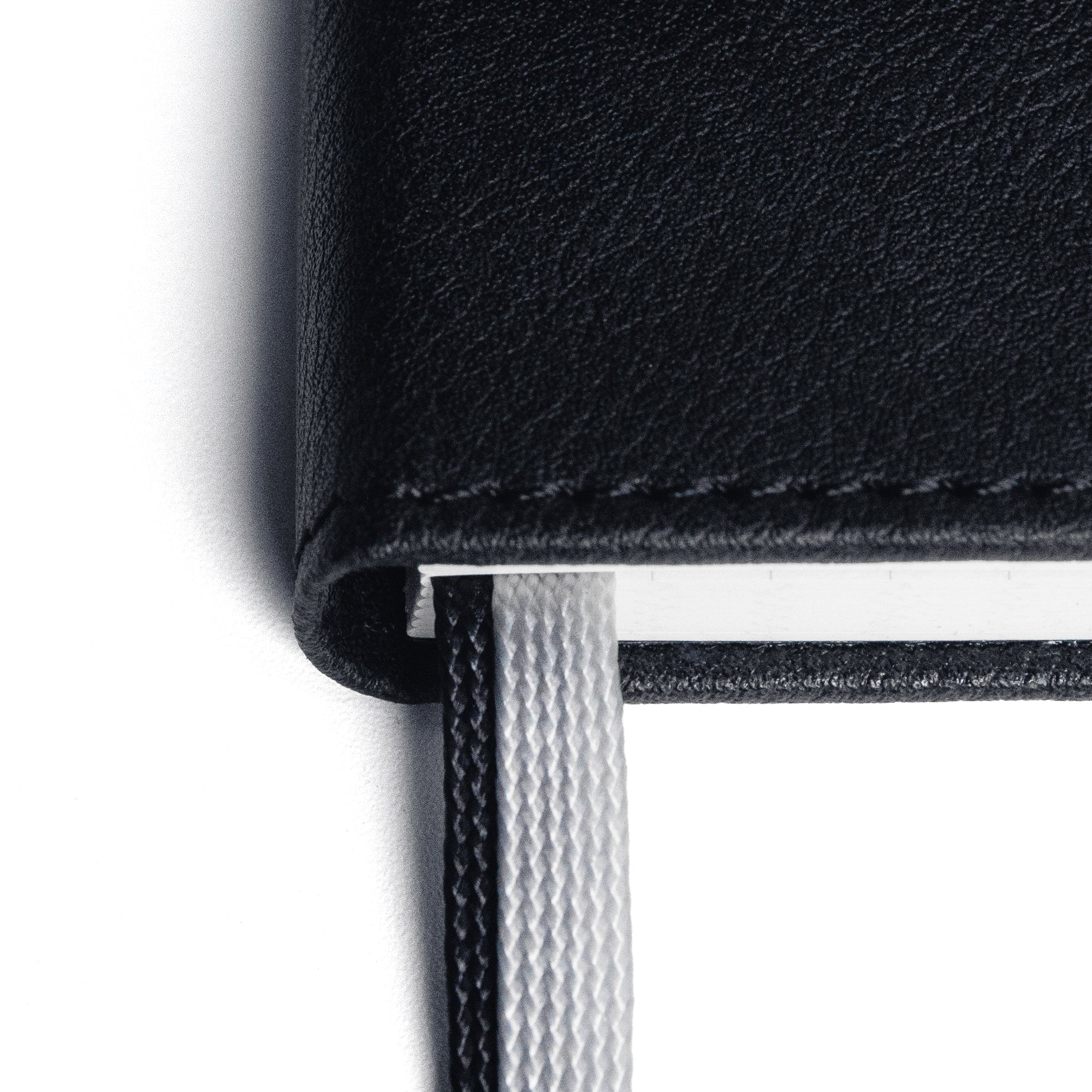 novium 金屬徽章筆記本